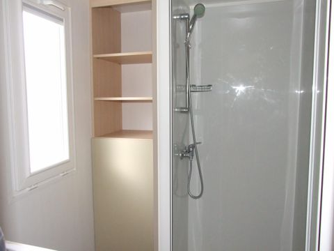 Mobilhome 4 personnes - Confort Climatisation Réversible - Terrasse - 2 chambres - 26.52m² / Chêne Vert