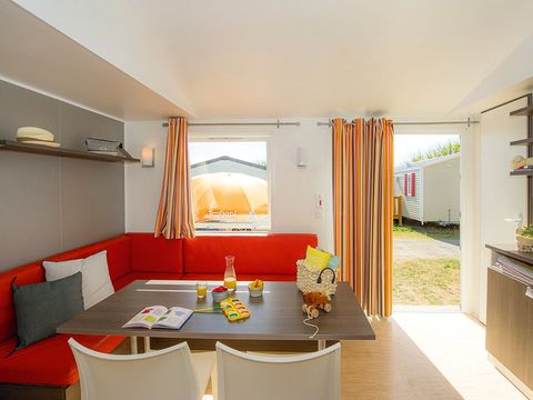 MOBILHOME 6 personnes - Mobil-home | Classic | 3 Ch. | 6 Pers. | Terrasse surélevée non couverte | 1 SDB | Clim. | TV