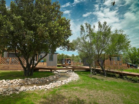 MOBILHOME 8 personnes -  Mobil-home | Ultimate | 3 Ch. | 6/8 Pers. | *Terrasse surélevée* | 1 SDB | Clim. | TV