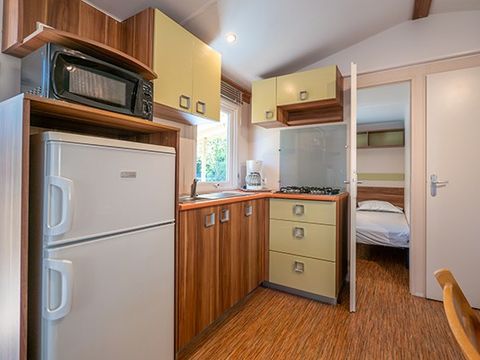 MOBILHOME 8 personnes - Ultime | 3 Chambres | 6 à 8 Couchages | Terrasse semi couverte | 1 Salle de bain | Climatisation | TV