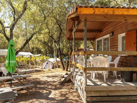 CHALET 6 personnes - Chalet | Classic | 3 Ch. | 6 Pers. | Terrasse surélevée | 1 SDB | Clim.