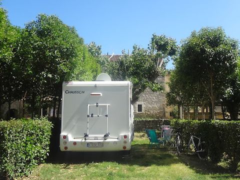 Emplacement - Forfait Emplacement 2 personnes + 1 véhicule