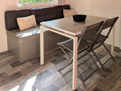 MOBILHOME 4 personnes - 2 chambres confort (-8 ans) + Clim + TV