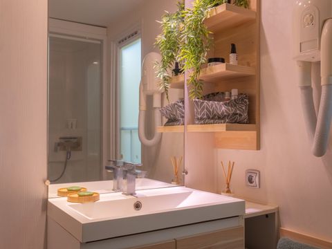 MOBILHOME 2 personnes - "AMOUREUX" 1 CHAMBRE