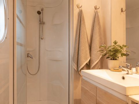 MOBILHOME 6 personnes - "CONFORT" - 2 CHAMBRES