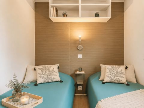 MOBILHOME 6 personnes - "SPACIEUX" - 2 CHAMBRES