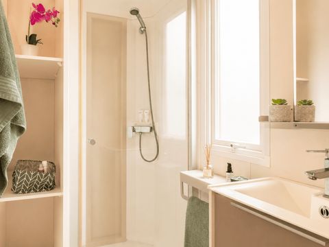 MOBILHOME 6 personnes - "SPACIEUX" - 2 CHAMBRES