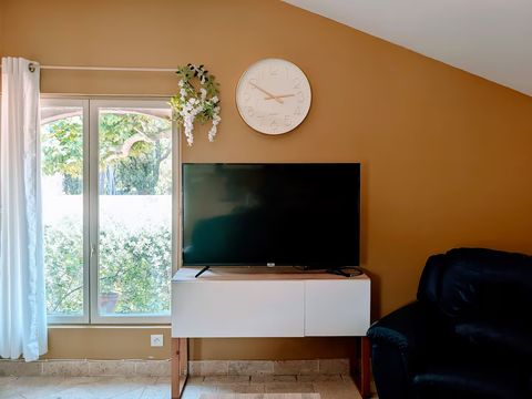 APPARTEMENT 3 personnes - 2 CHAMBRES - VUE PISCINE