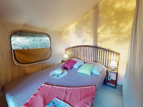 Tente en toile et en bois 4 personnes - Eco Lodge Verdon - 34m² - 2 chambres (sans sanitaires)
