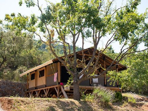 Tente en toile et en bois 4 personnes - Eco Lodge Verdon - 34m² - 2 chambres (sans sanitaires)