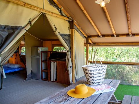 Tente en toile et en bois 4 personnes - Eco Lodge Verdon - 34m² - 2 chambres (sans sanitaires)