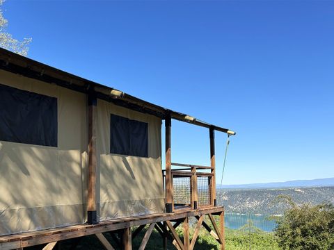 Tente en toile et en bois 4 personnes - Eco Lodge vue lac - 34m² - 2 chambres (sans sanitaires)