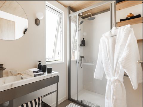 Hébergement 4 personnes - Mobil home Cottage Premium 2 Chambres - climatisation - Lave vaiselle