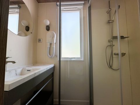 Hébergement 4 personnes - Mobil home Cottage Premium 2 Chambres - climatisation - Lave vaiselle