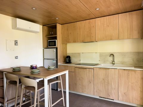 HÉBERGEMENT INSOLITE 4 personnes - Mobil home Cottage Premium 2 Chambres - climatisation - Lave vaiselle