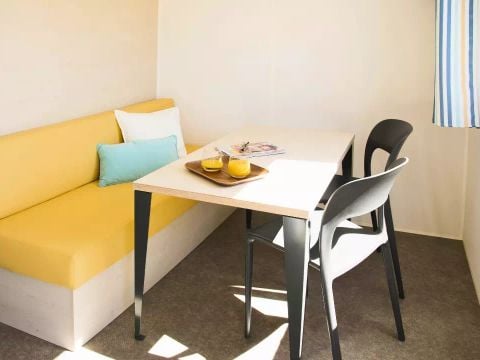 MOBILHOME 2 personnes - Premium 2 Pièces 2 Personnes Climatisé + TV