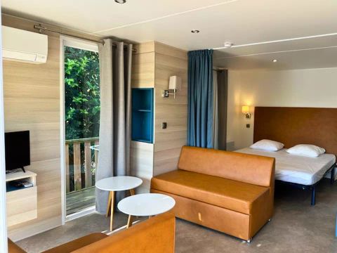 MOBILHOME 2 personnes - Premium Grand 2 Pièces 2 Personnes Climatisé + TV