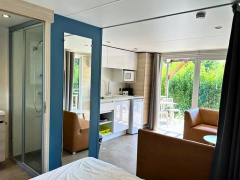 MOBILHOME 2 personnes - Premium Grand 2 Pièces 2 Personnes Climatisé + TV