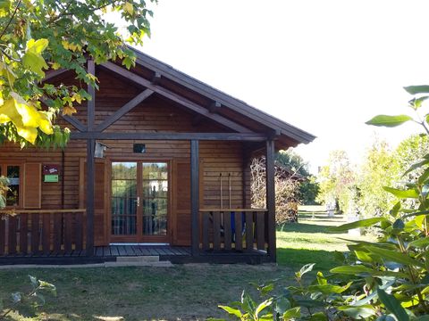 CHALET 5 personnes - 2 chambres climatisé CONFORT PLUS - 35 m2 + terrasse couverte de 14 m2