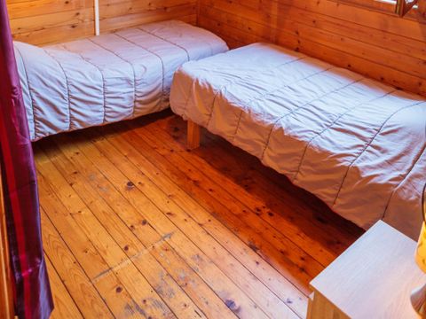 CHALET 5 personnes - 2 chambres climatisé CONFORT PLUS - 35 m2 + terrasse couverte de 14 m2