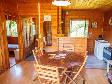 CHALET 5 personnes - 2 chambres climatisé CONFORT PLUS - 35 m2 + terrasse couverte de 14 m2