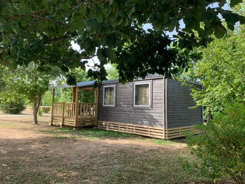BUNGALOW 4 personnes - 2 chambres climatisé - 33m2 + terrasse couverte