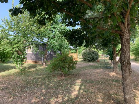 BUNGALOW 4 personnes - 2 chambres climatisé - 33m2 + terrasse couverte