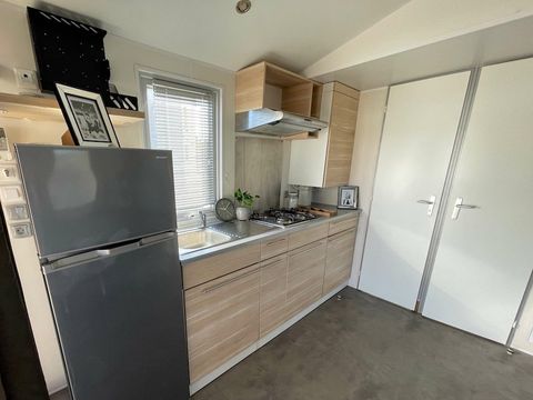 BUNGALOW 4 personnes - 2 chambres climatisé - 31m2 + terrasse couverte