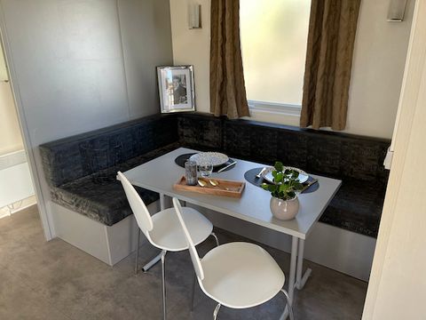 BUNGALOW 4 personnes - 2 chambres climatisé - 31m2 + terrasse couverte