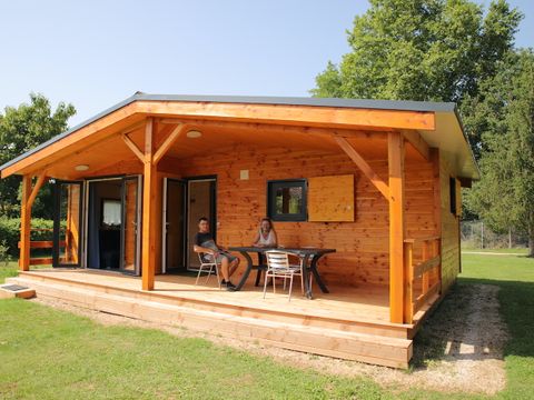 CHALET 5 personnes - CHALET PREMIUM 2ch/2sdb - clim - LV - TV - BBQ - Ménage*, draps, draps de bain - 35m2+terrasse 17m2