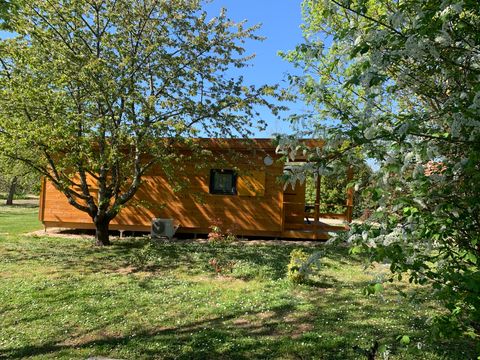 CHALET 5 personnes - COTTAGE PREMIUM 2ch - clim - LV - TV - BBQ-Ménage*,draps,draps de bain - 35m2+terrasse couverte 12m2