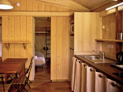 HÉBERGEMENT INSOLITE 5 personnes - VIGNERONNE