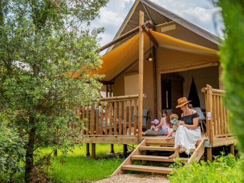 Tente en toile et en bois 5 personnes - Glamping Lodge