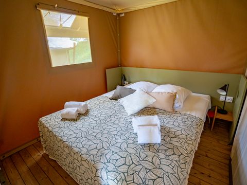 Tente en toile et en bois 5 personnes - Glamping Lodge