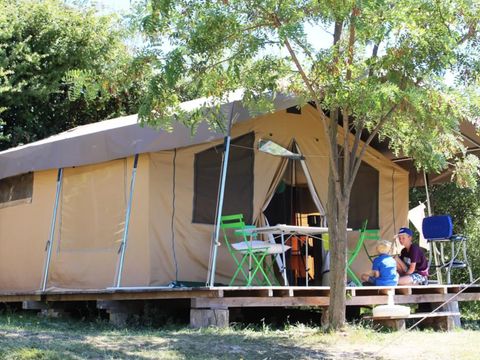 TENTE TOILE ET BOIS 5 personnes - Tente Lodge 4 ad + 1 enf - sans sanitaires 