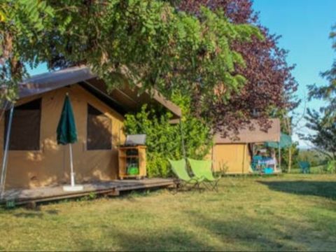 TENTE TOILE ET BOIS 5 personnes - Tente Lodge - 4 ad + 1 enf - avec sanitaires