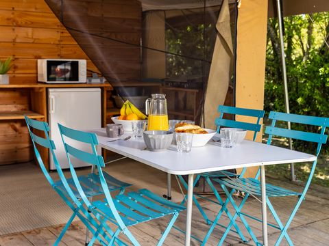 TENTE 5 personnes - Tente Nature Lodge - 2 chambres - Cuisine  – Salle de bain TENTE 5 personnes - Tente Nature Lodge - 2 chambres - Cuisine  – Salle de bain