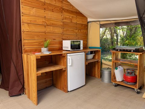TENTE 5 personnes - Tente Nature Lodge - 2 chambres - Cuisine  – Salle de bain TENTE 5 personnes - Tente Nature Lodge - 2 chambres - Cuisine  – Salle de bain