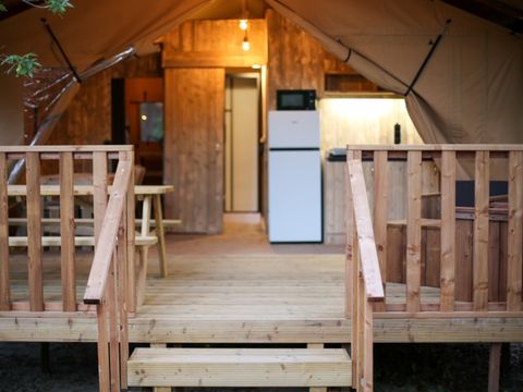 Tente en toile et en bois 4 personnes - Lodge Safari 27 m²