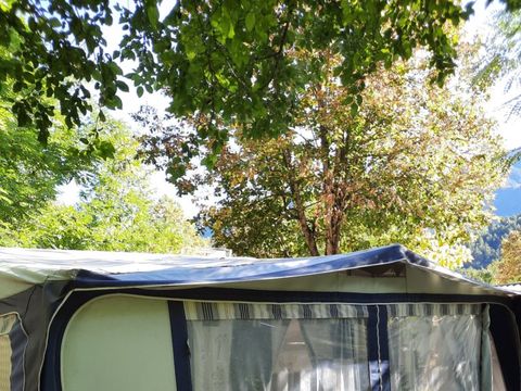 CARAVANE 2 personnes - (Sans sanitaires)