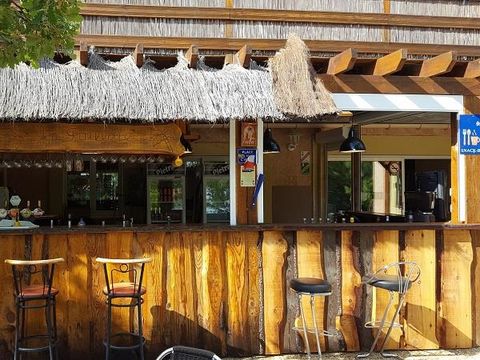 Flower Camping l'Epi Bleu - Camping Alpes-de-Haute-Provence - Image N°4