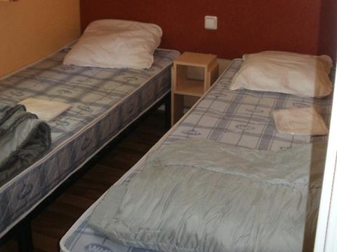 MOBILHOME 4 personnes - Confort 26m² (2 chambres) + terrasse couverte 10m²