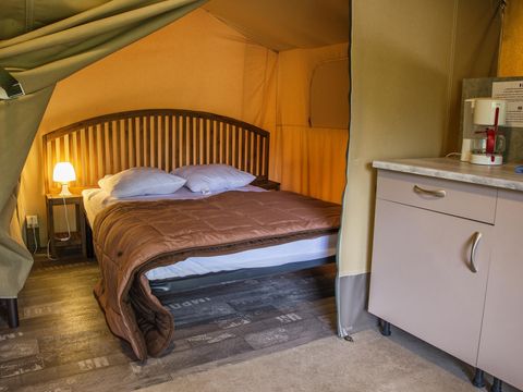 TENTE TOILE ET BOIS 5 personnes - KENYA sans sanitaires