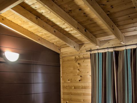 CHALET 4 personnes - avec WC, sans salle de bain