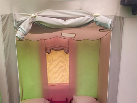 BUNGALOW TOILÉ 4 personnes - dimanche au dimanche