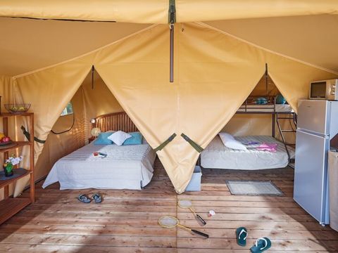 Tente en toile et en bois 5 personnes - Lodge BALI