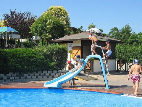Centro Vacanze San Marino - Camping Pesaro-Urbino - Image N°5