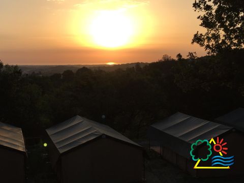 TENTE TOILE ET BOIS 4 personnes - Tente Safari avec salle de bain privé