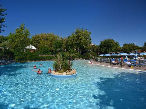 Centro Vacanze San Marino Centro Vacanze San Marino - Camping Pesaro-Urbino - Image N°54