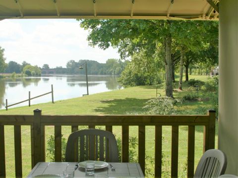 TENTE 6 personnes - Modern Lodge avec sanitaires